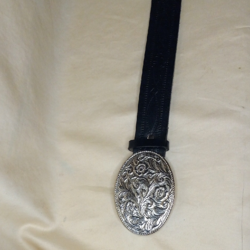 Western Floral Engraved Oval Buckle Leather Belt - Black